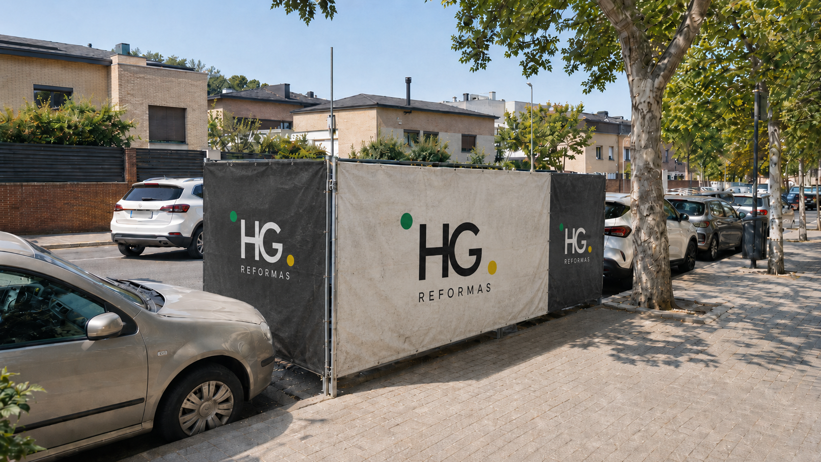 Container de obra señalizado HG Reformas